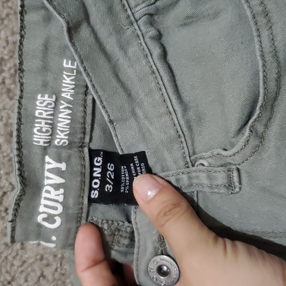 High Rise Skinny Ankle - Picture 2 of 4